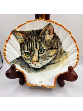 SCALLOPED FAN SHELL 